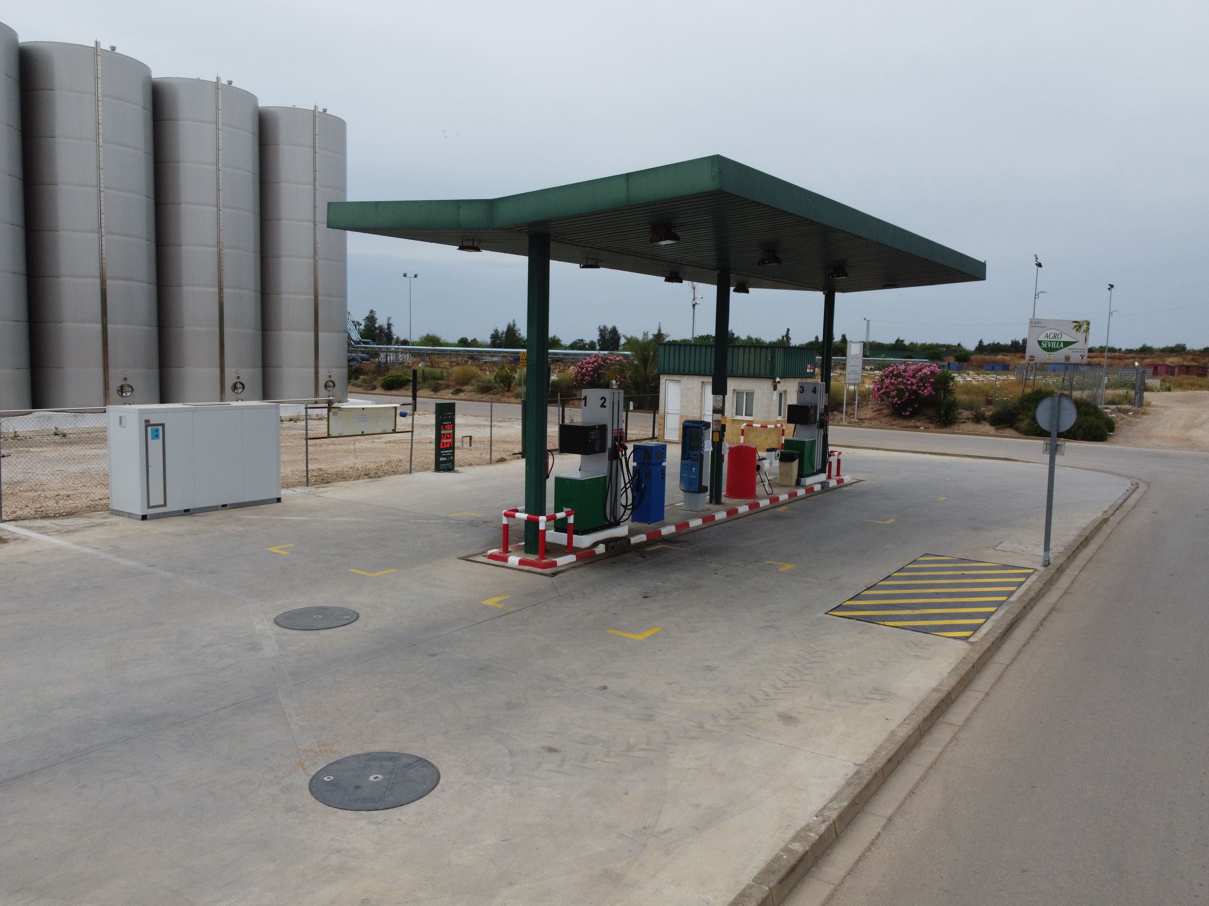 Estación de Servicio CAPI — instalaciones